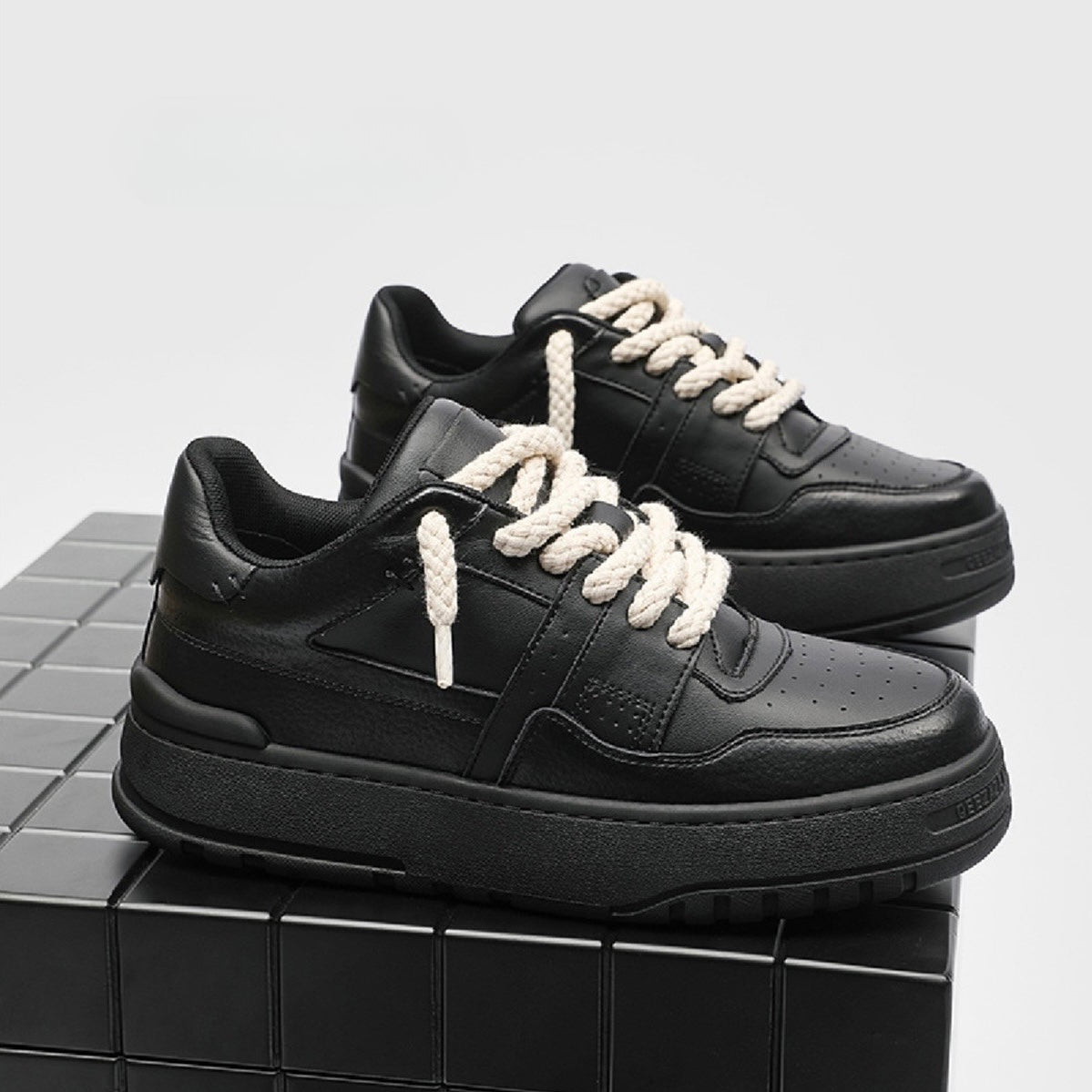 Crulan Sneaker +4cm｜厚底ローカット スニーカー 黒 ベージュ メンズ