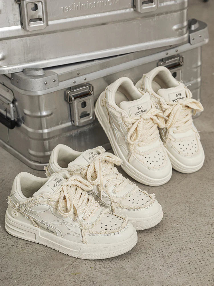 CASUAL WHITE BOARD SHOES